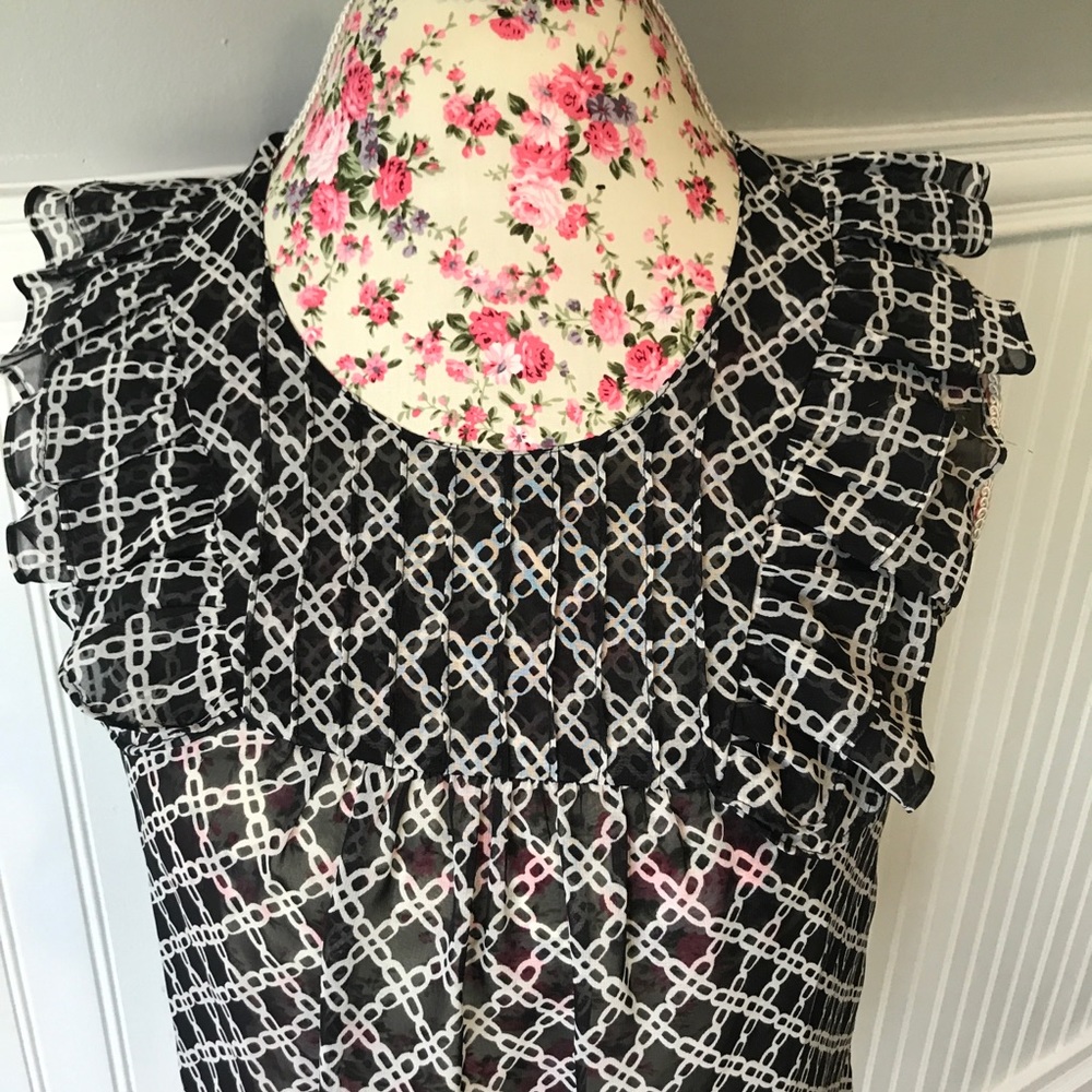 Banana Republic Black & White Blouse